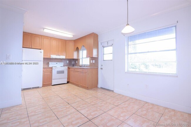 Foto del edificio - 3019 SW 68th Terrace