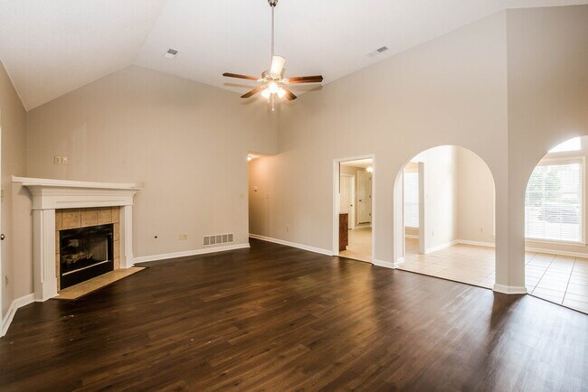 Building Photo - 1438 Clockshop Dr