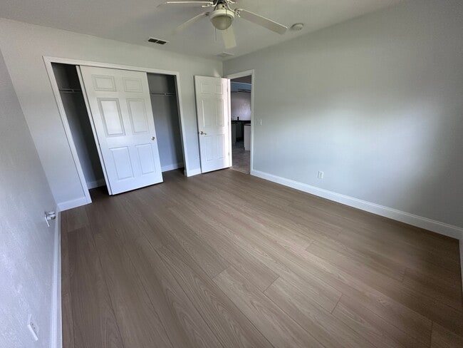 Building Photo - 129 Grey Dapple Way