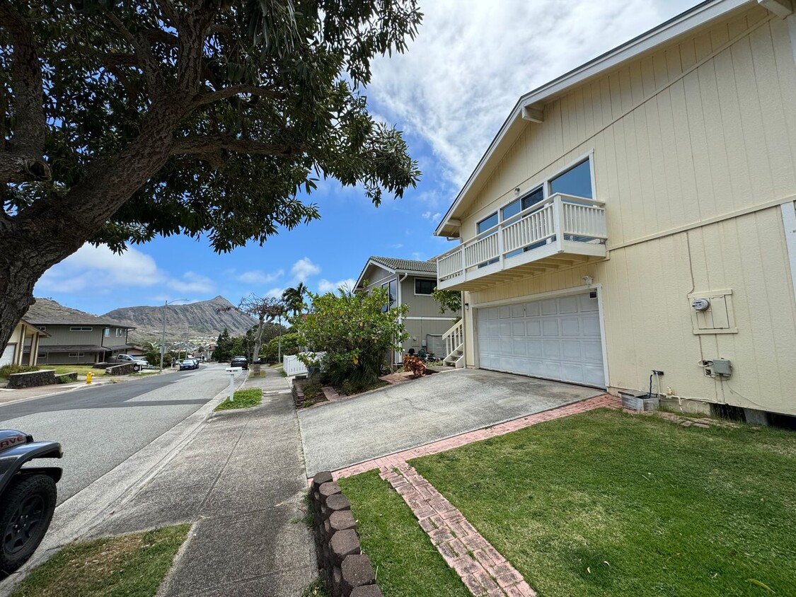 Foto principal - 3 Bed 2 Bath Single Family Home Hawaii Kai...