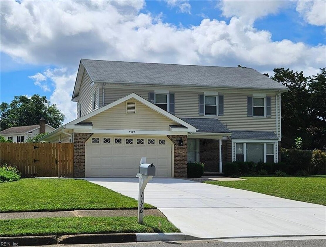 Primary Photo - 1176 Paramore Drive