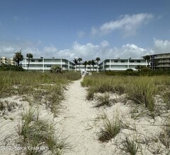 Building Photo - 4800 Ocean Beach Blvd
