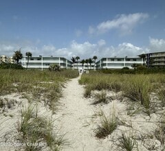 Building Photo - 4800 Ocean Beach Blvd
