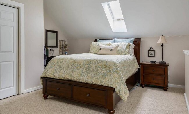 Foto del edificio - 5 Hillcrest W