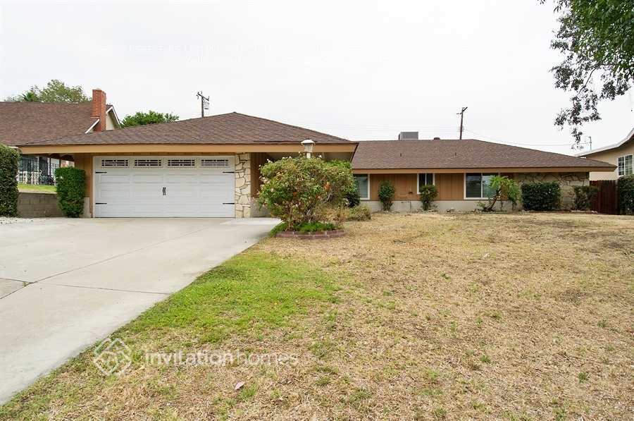 Primary Photo - 2385 Denair Ave
