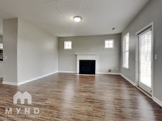 Building Photo - 4502 Parkview Square