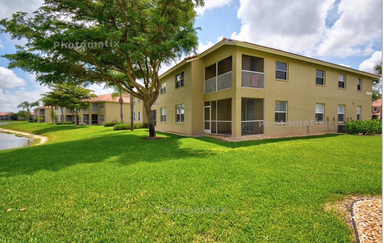 Primary Photo - 6770 Huntington Lakes Cir