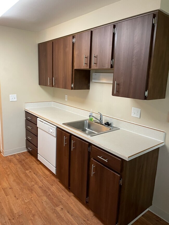 Cornell Manor Apartments at 670 NW Saltzman Rd Portland, OR