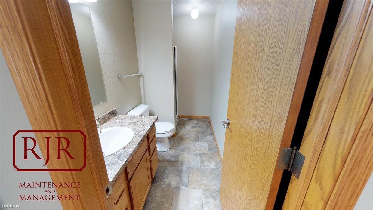 2711 Marina Rd SE, Mandan, ND 58554 Room for Rent in Mandan, ND