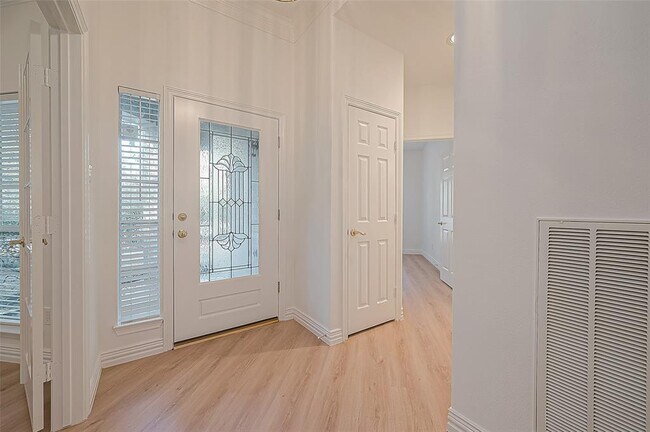 Building Photo - 35 E Sienna Pl