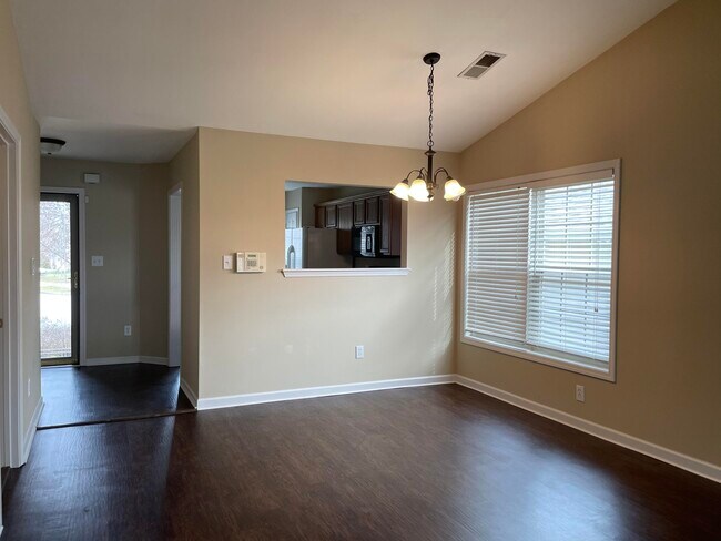 Building Photo - 2576 Moray Pl