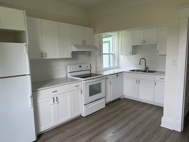 Photo du bâtiment - Classic Country 3-Bedroom Farmhouse for Rent near Uxbridge