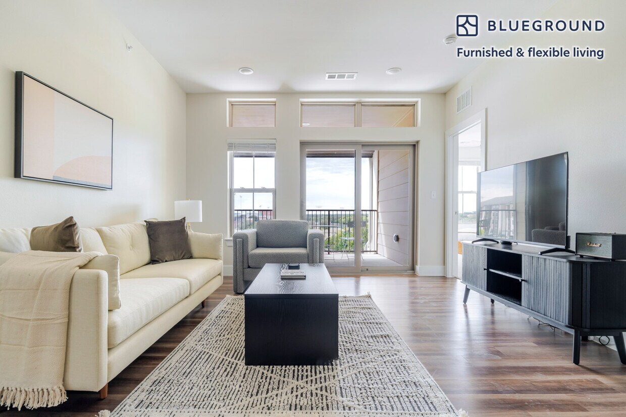 Foto principal - 1501 W Howard Ln