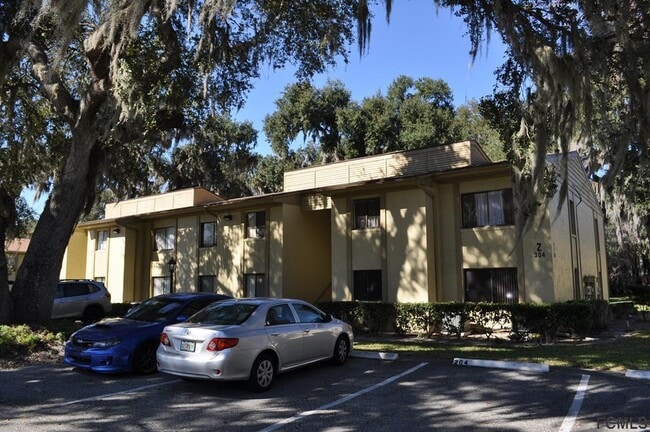 Building Photo - 304 Palm Coast Pkwy NE
