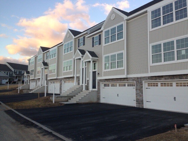 Foto principal - 770 Winding Ln