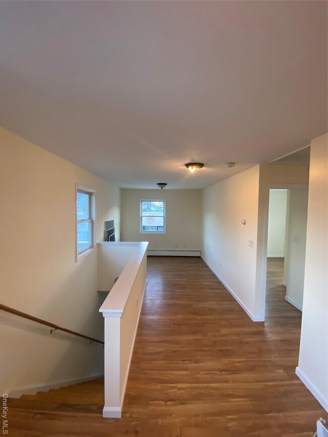 Foto del edificio - 12 Mountain Ave