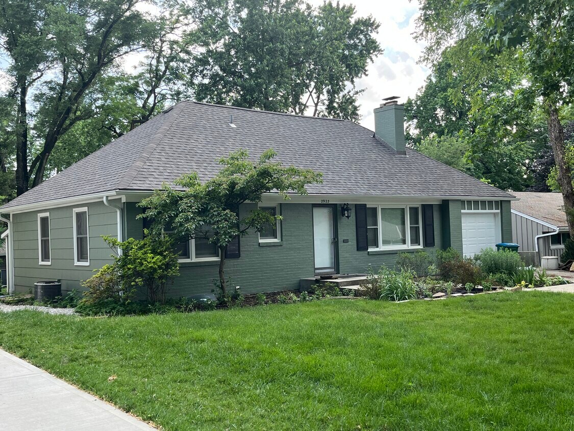 Foto principal - 2923 W 50th St