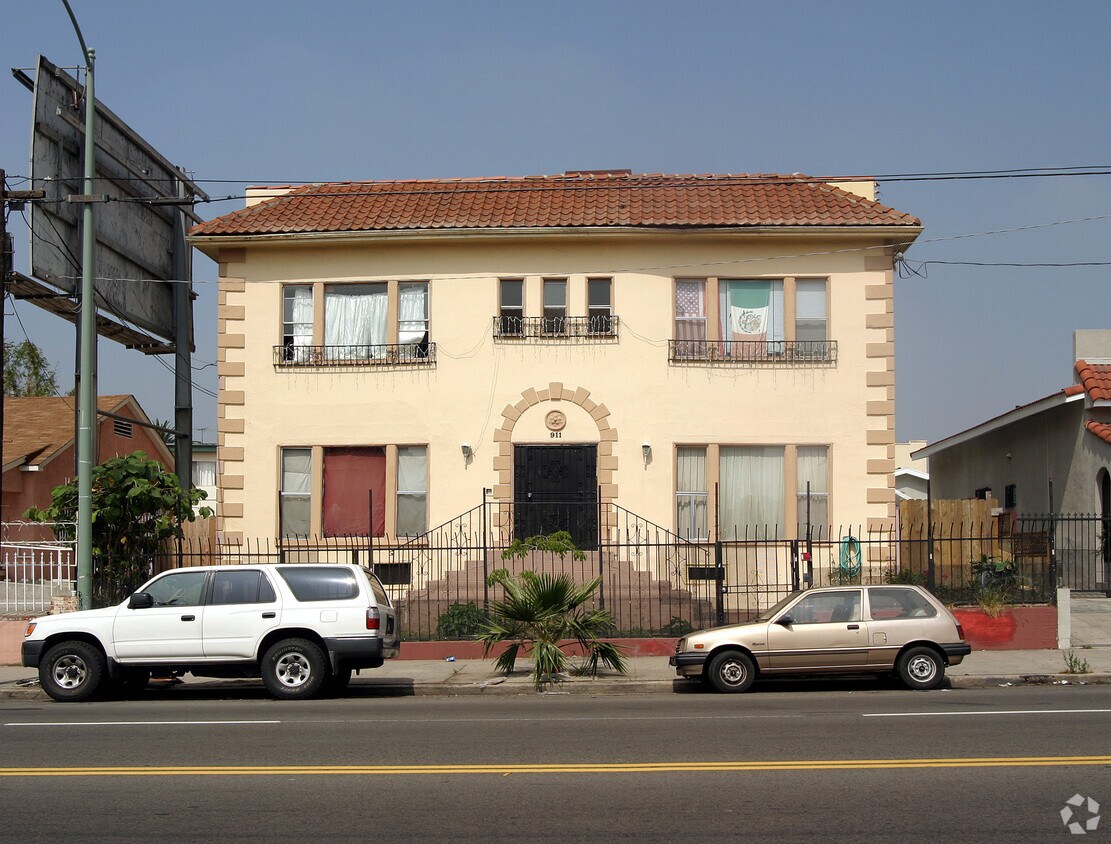 Building Photo - 911 N Virgil Ave