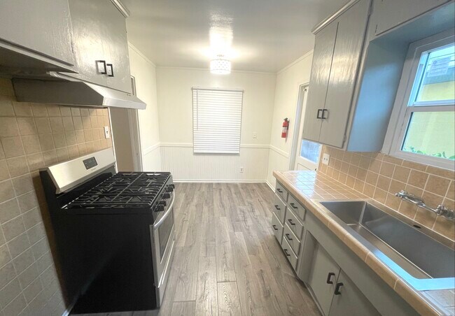 Kitchen - 2942 W Via Acosta