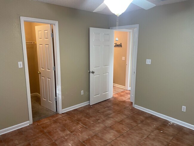 Foto del edificio - 2470 Nugget Ln