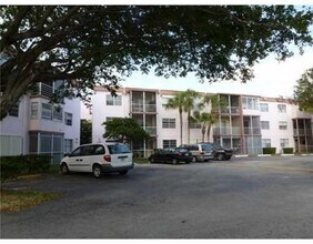 Building Photo - 4304 NW 9th Ave