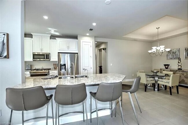 Building Photo - ** AVAILABLE STARTING MAY 2025 ** SEASONAL...