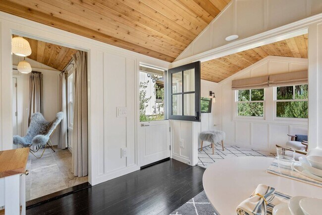 Building Photo - High end, fully furnished, cottage in Downtown Mill Valley! Plus optional additional cottage! PRO...