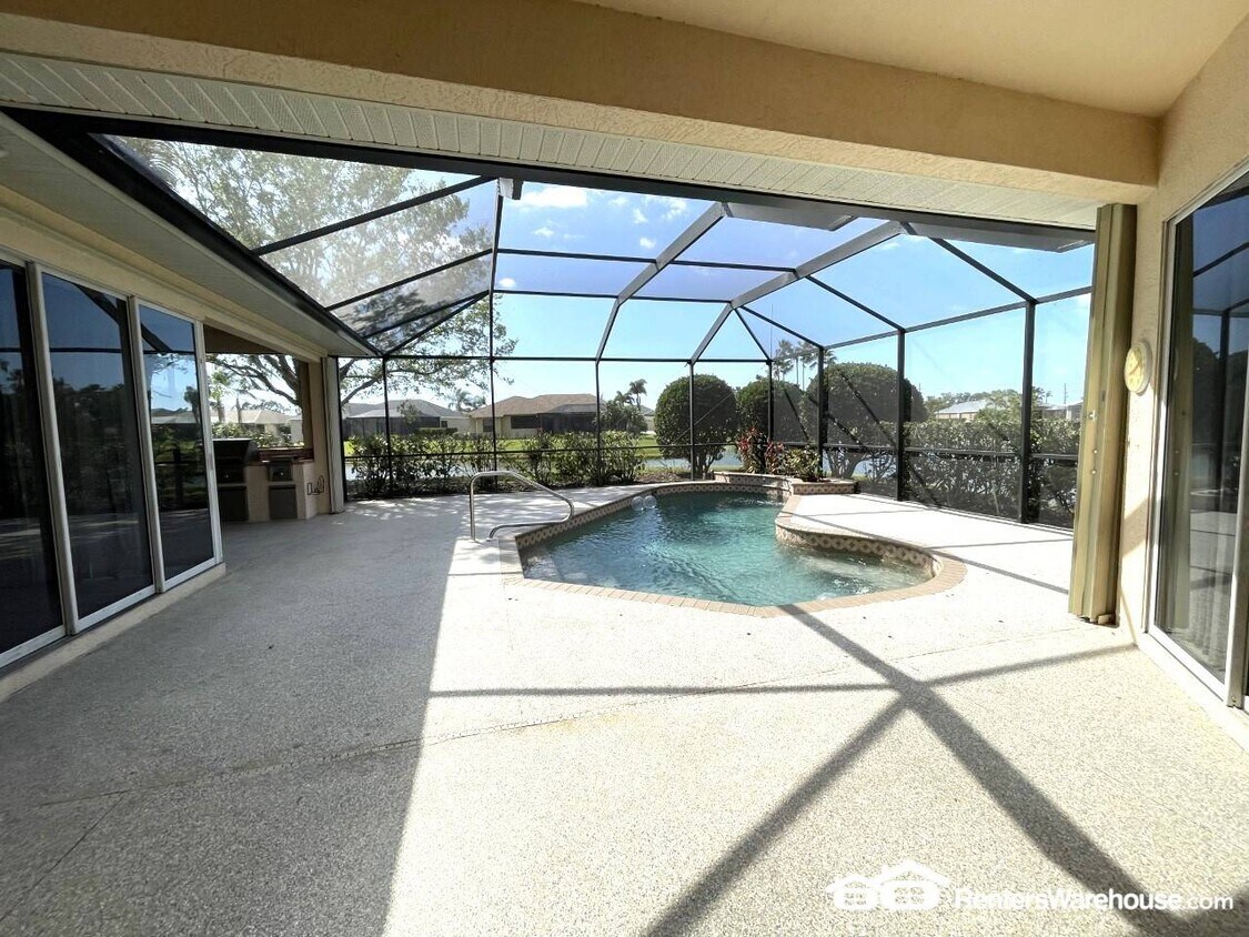 8946 Province St Sarasota FL - 8946 Province St Sarasota Fl Building Photo 