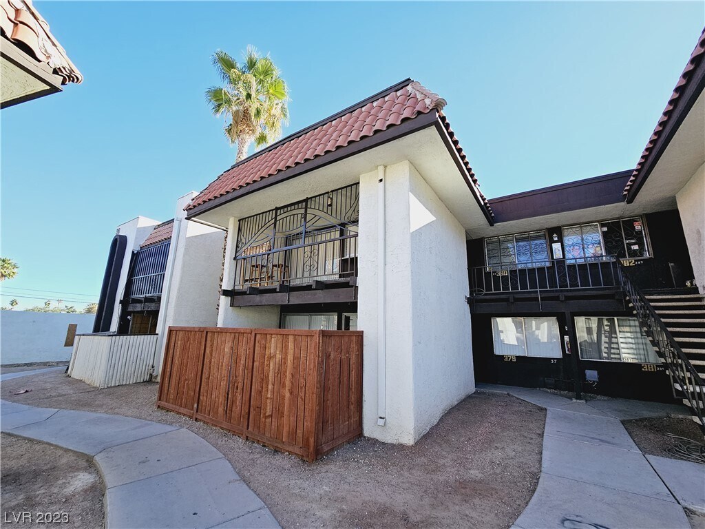 Primary Photo - 1405 Vegas Valley Dr