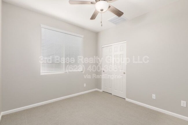 Foto del edificio - 21242 W Wilshire Dr