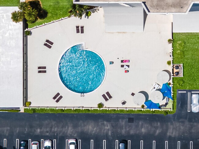 Building Photo - 2000 Presidential Way