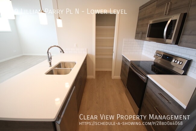 Building Photo - Amazing 2-bedroom 1-bathroom basement suit...