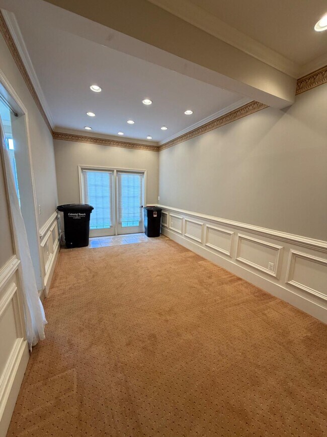 Foto del edificio - 701 Monroe Point Dr
