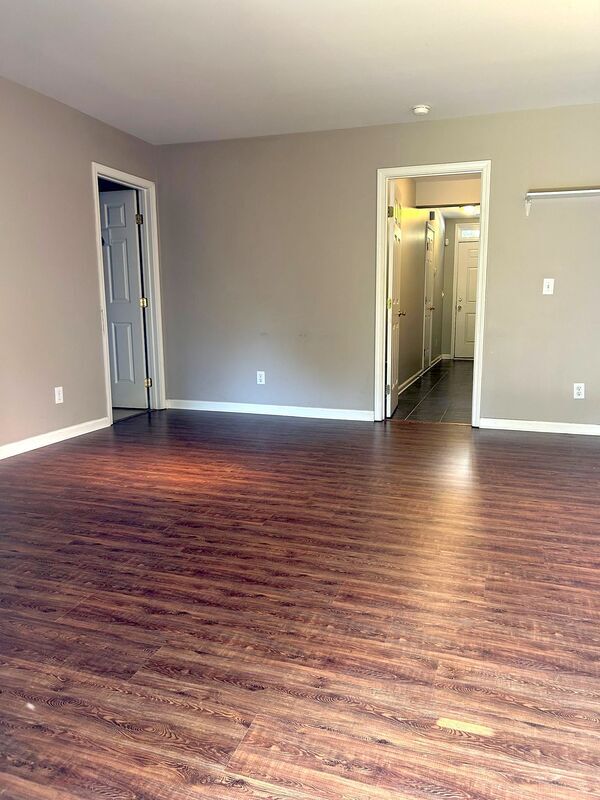 Building Photo - 109 Cambria Ct