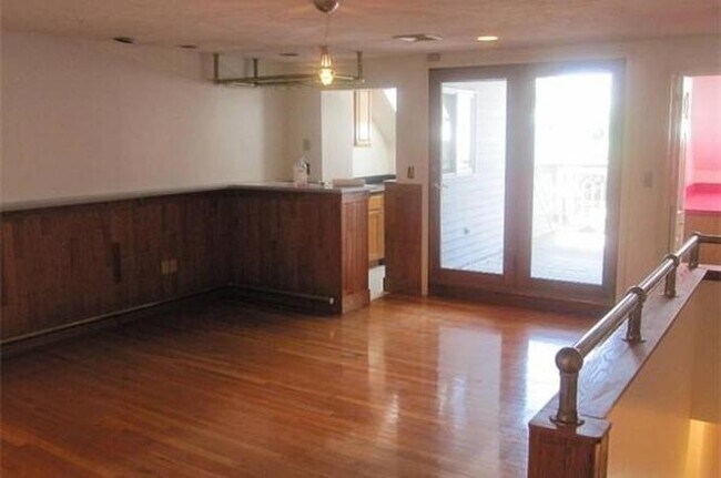 Foto del edificio - 43 Merrymount Rd