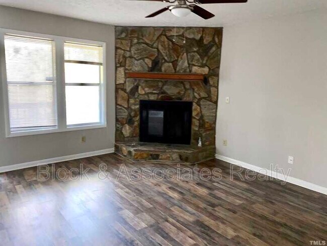 Building Photo - 6744 Willowbrook Dr
