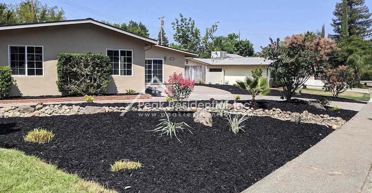 Primary Photo - 5 br, 3 bath House - 5335 Maui Way