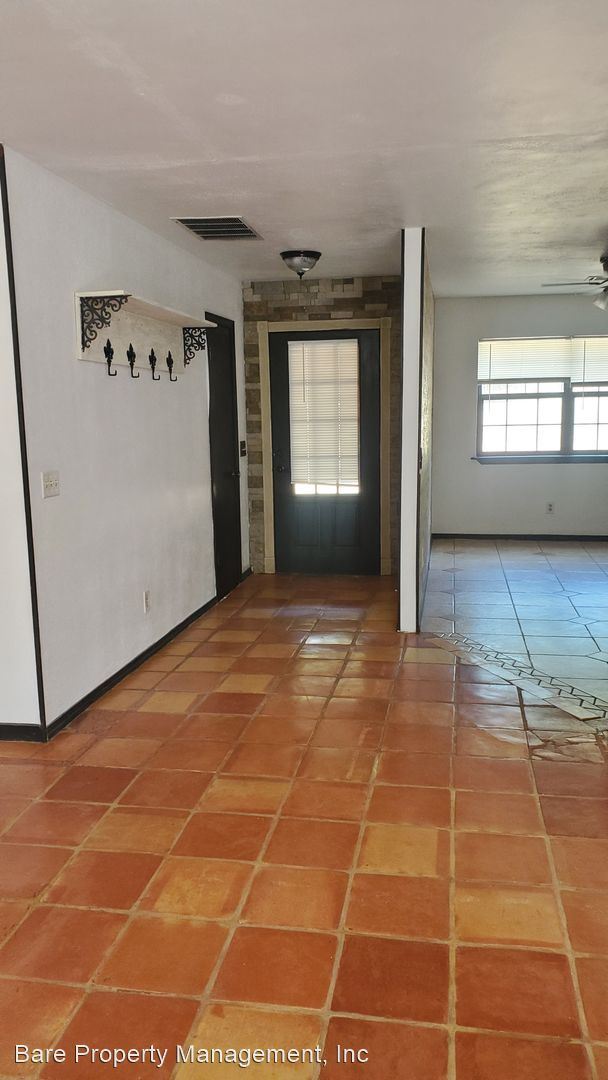 Building Photo - 3 br, 2 bath House - 2140 Kimberlee Ct