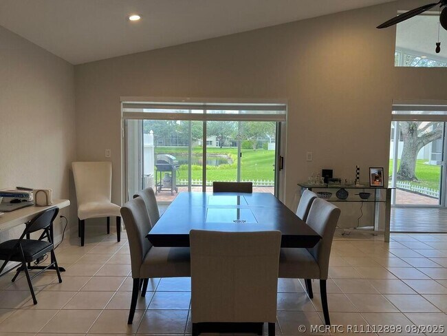 Foto del edificio - 10596 Sunset Isles Ct
