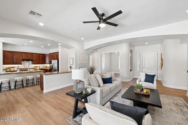 Foto del edificio - 16195 W Glenrosa Ave