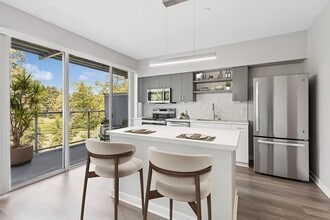 Building Photo - Riverpark Apartments