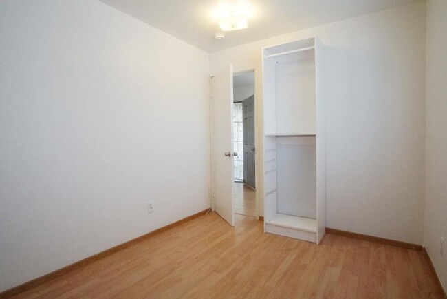 Foto del edificio - 6470 Montezuma Rd