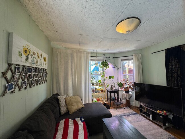 Foto del edificio - 197R Elm St