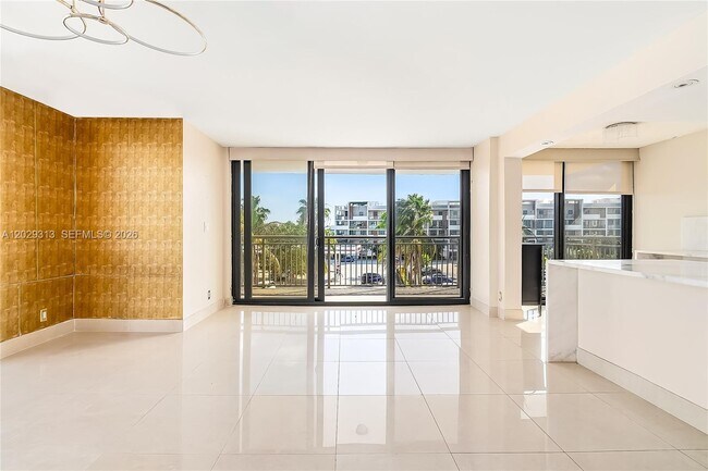 Foto del edificio - 3031 N Ocean Blvd
