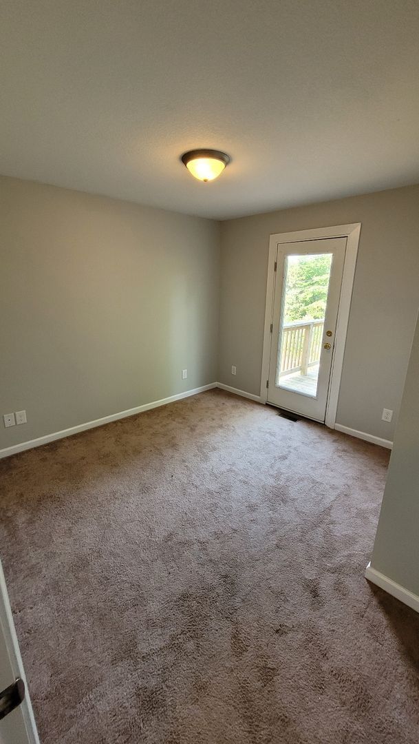 Building Photo - 3/2 Home available in Johnson City, five minutes to downtown