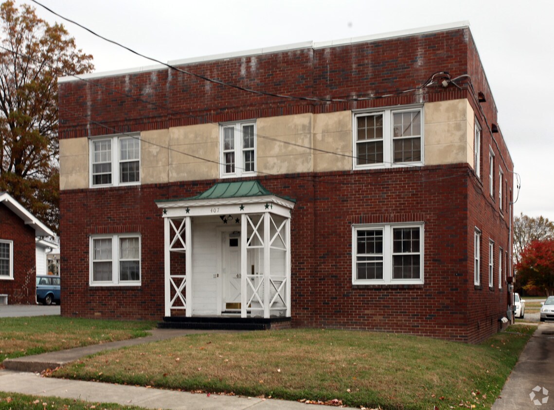 Building Photo - 407 Blandwood Ave