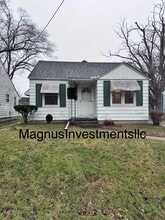 Building Photo - 1009 Broer Ave