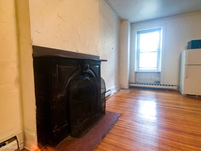 Building Photo - 1521 Pine St