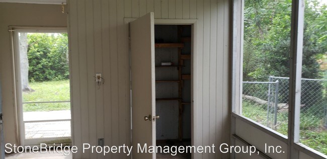 Foto del edificio - 3 br, 2 bath House - 2342 Otis Ave