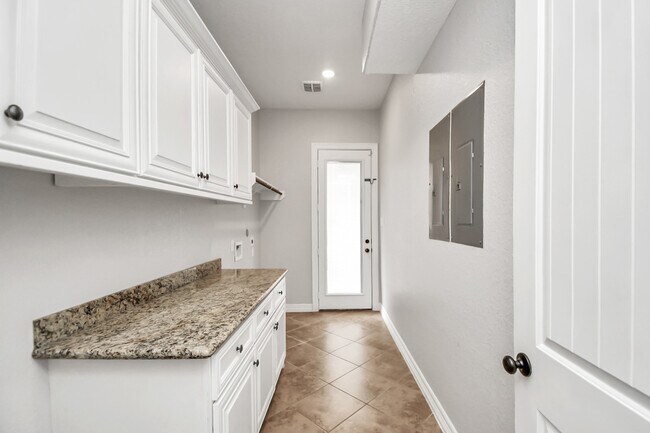 Foto del edificio - 160 Frst Trce Ln